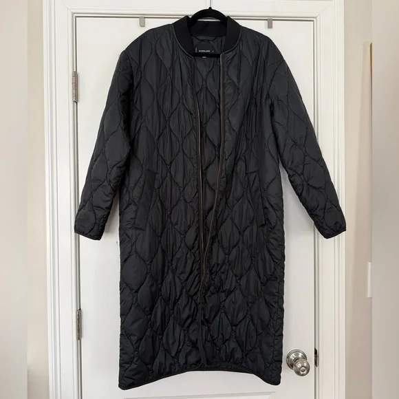 Everlane Renew Long Liner Coat in Black (M) - Picture 8 of 10